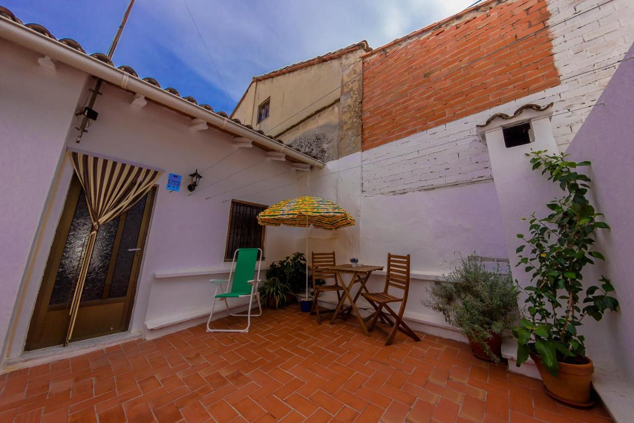Casa Camino Al Castillo 卡迪瓦 外观 照片